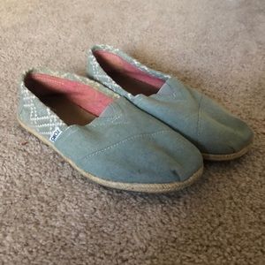 Toms Slide Ons